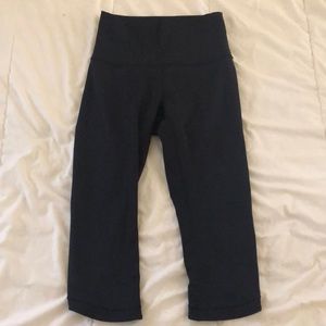 lululemon cropped leggings never worn